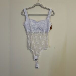 Reoria tank white lace bodysuit